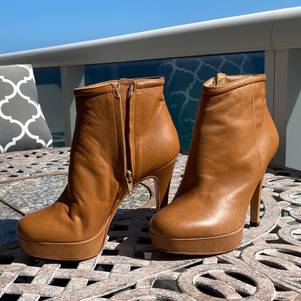 Barneys New York CO-OP “Becky” Tan Lambskin Leather Platform Ankle Boots 6.5
